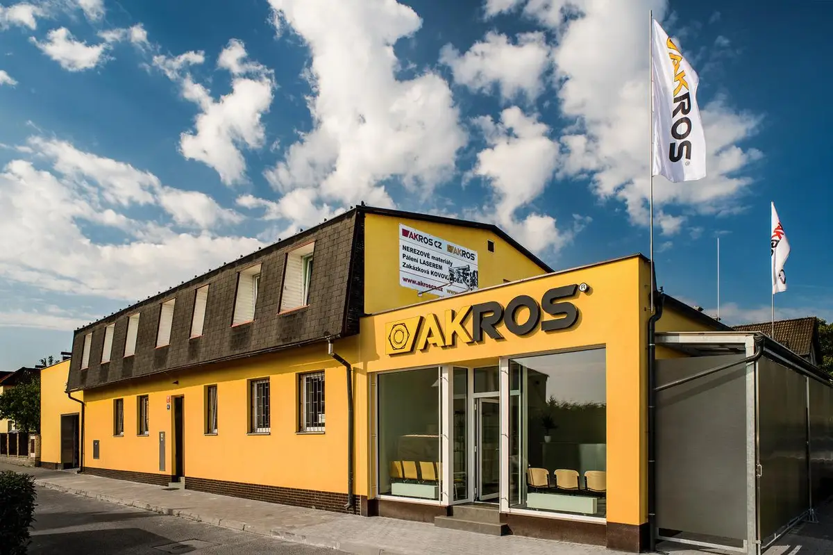 AKROS